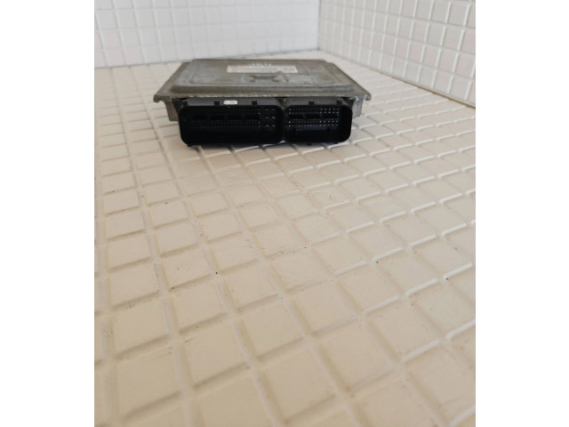 Блок управления двигателя 03F906070HA, 5WP44882 Skoda Rapid (NH)