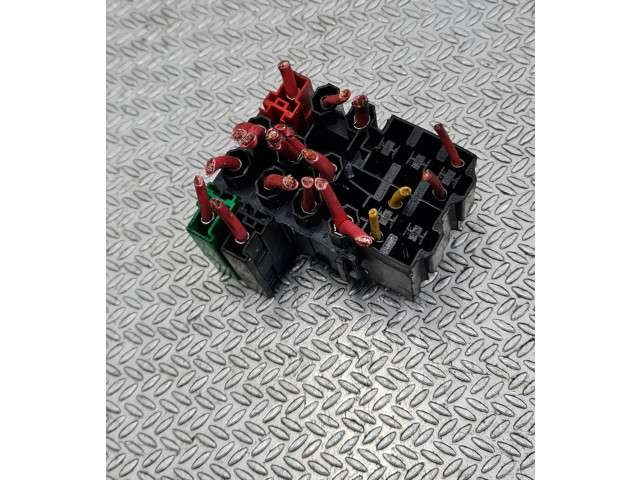 Блок предохранителей 15446181 Renault Clio II