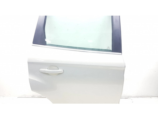 Задняя дверь