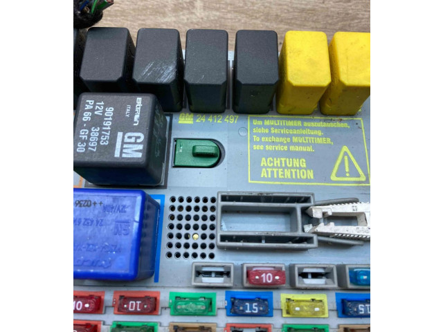 Pojistková skříňka 24412497 Opel Zfira A 1999