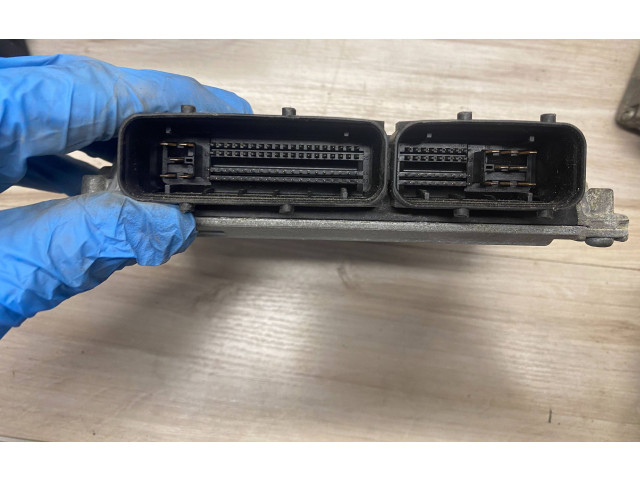 Блок управления двигателя 03E906033, 5WP4016304   Skoda Fabia Mk2 (5J)