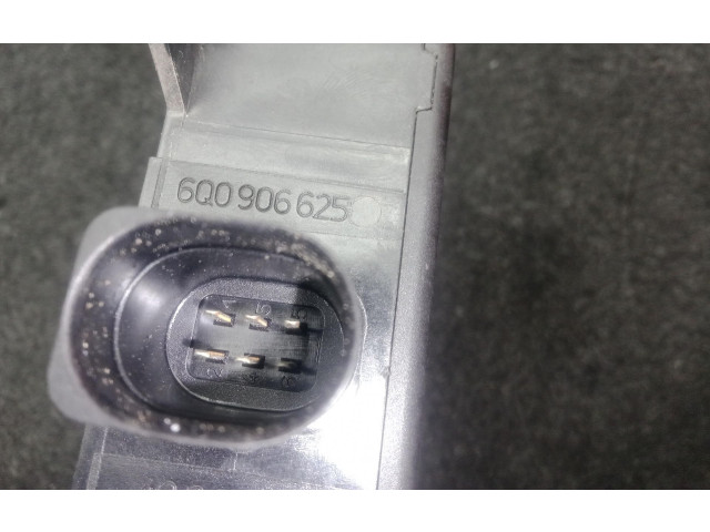 Блок управления 6Q0906625-400434A Volkswagen Jetta V