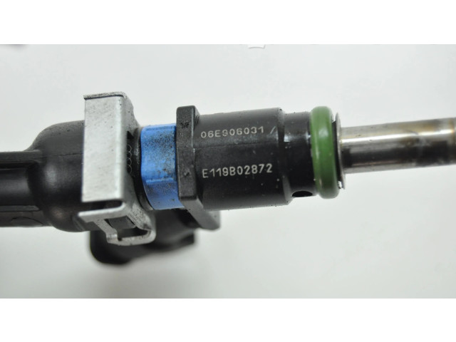 Vstřikovací lišta Audi Q7 4M