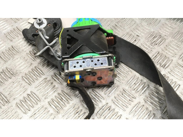 Передний ремень безопасности