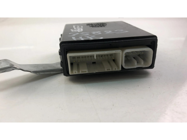 Блок управления 8922450010   Lexus LS 400