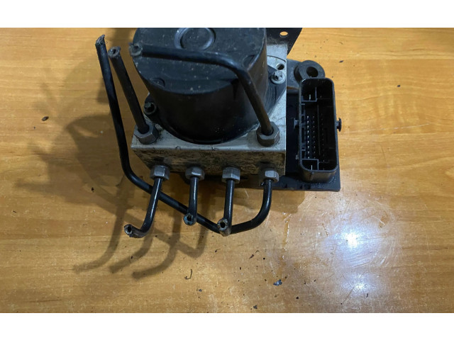 Блок АБС 6R0907379L, 0265800817 Skoda Fabia Mk2 (5J) 2007 - 2014 года