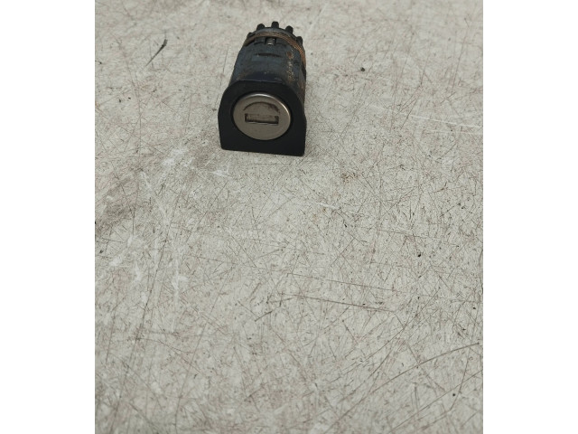 Zámek zadních dveří 4F0837063 Audi A6 S6 C6 4F 2007