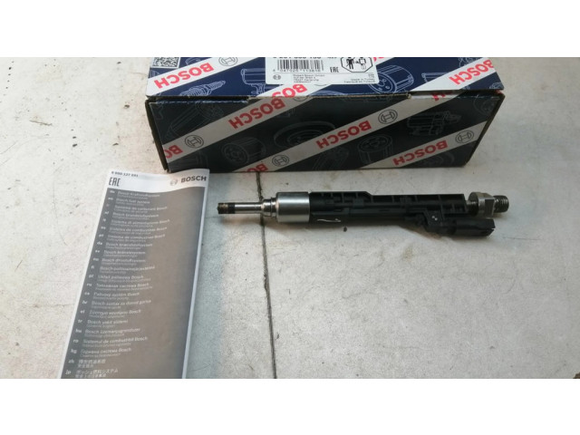Vstřikovač 13647599876, 10213541 BMW M5 pro benzínový motor 4.4