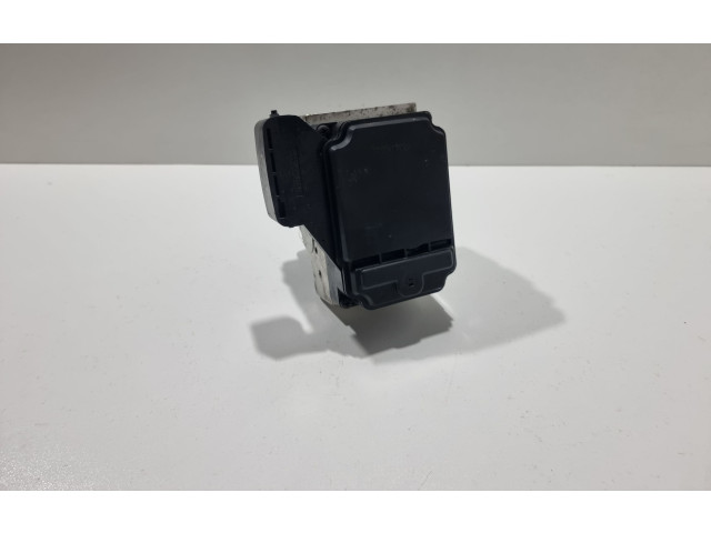 Блок АБС 1338005510, 4454053030 Lexus IS 200-300 1999 - 2005 года