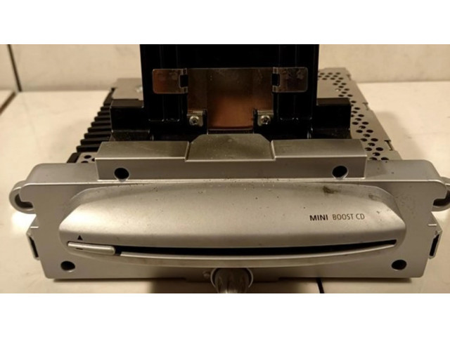 Радио/ проигрыватель CD/DVD / навигация