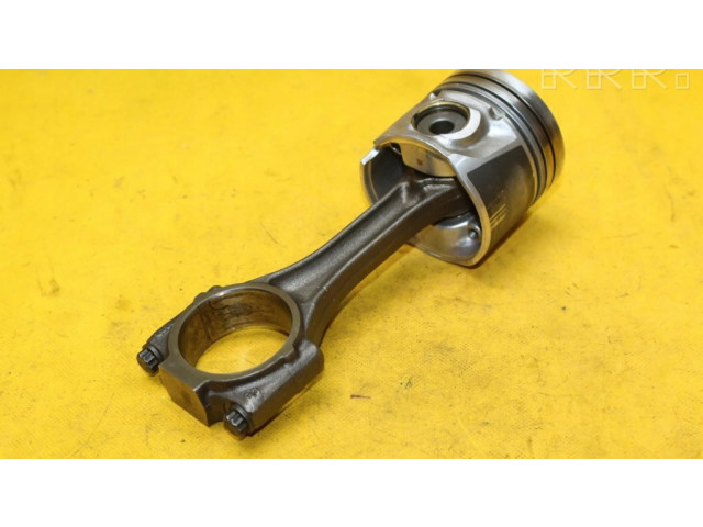 Píst 038G Volkswagen Sharan pro naftový motor 1.9