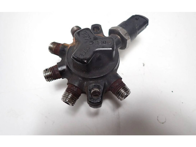 Топливная рампа 8200057345, R9144Z010D   Renault Clio II  