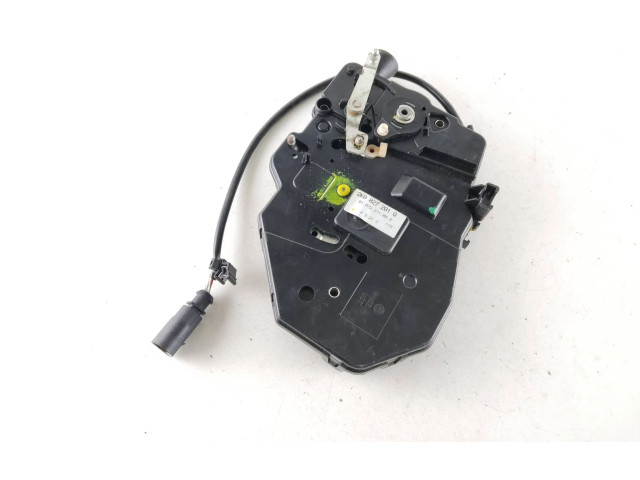 Zámek zadních dveří 2K0827201Q, 23217 Volkswagen Caddy 2010