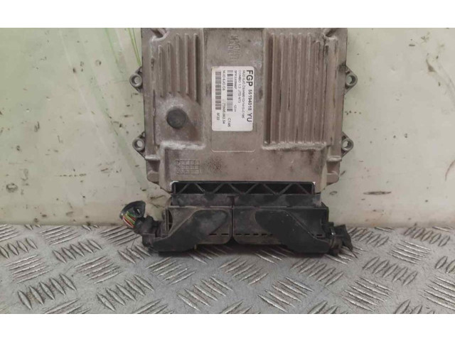 Блок управления двигателем Блок управления 55194018   Opel Combo C