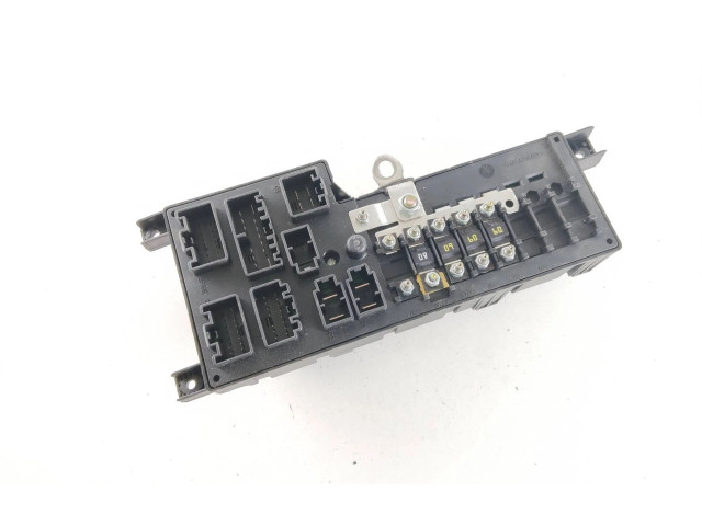 Блок предохранителей 8678449, 518827001   Volvo XC90    