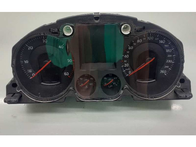 Přístrojová deska Volkswagen Passat Alltrack 2008 3C0920871E