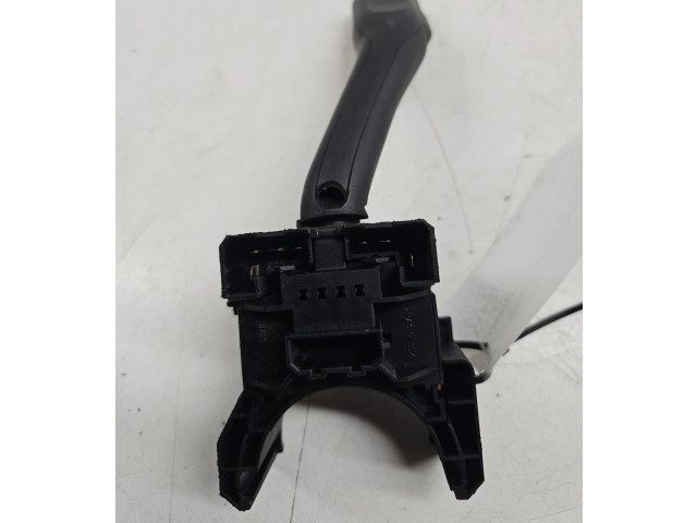 Ручка стеклоочистителей    Volkswagen PASSAT B5