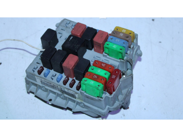 Блок предохранителей 51815360   Fiat Linea    