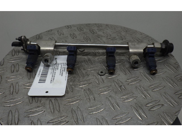 Топливная рампа 353102B000   KIA Ceed  