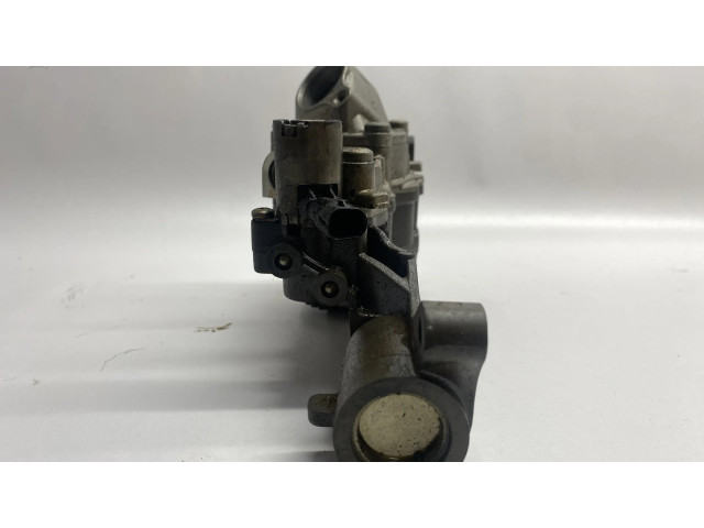 Масляный насос  M 133.980 A1331800201, R2701810501  Mercedes-Benz GLA W156 2.0