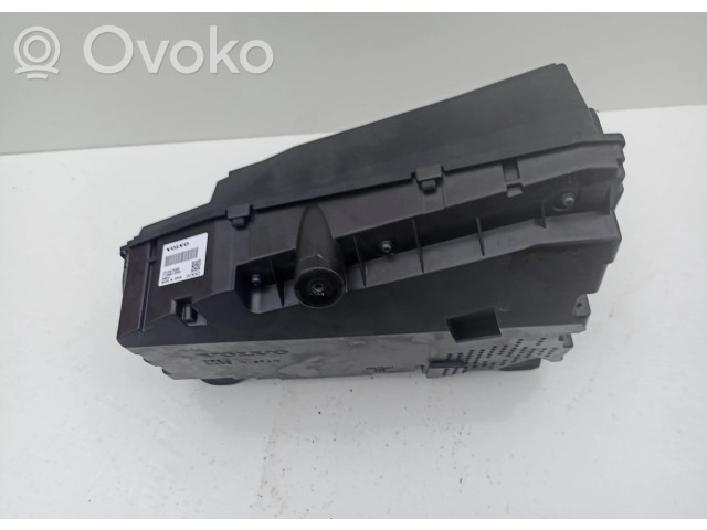 Дисплей    31473185, 0199906036   Volvo XC90