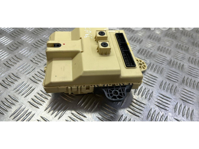 Блок предохранителей 954002P656   KIA Sorento    