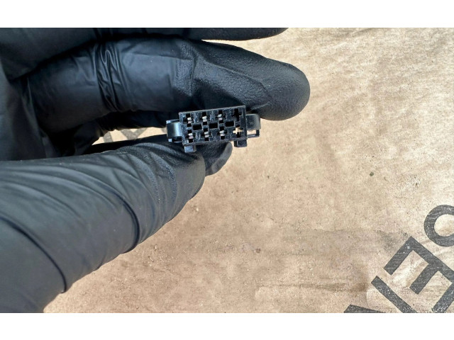 Зеркало электрическое Skoda Fabia Mk3 (NJ) 2015 - 2021 года