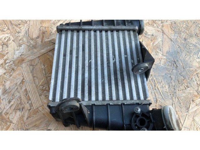 Интеркулер 6Q0145804A Skoda Roomster (5J)