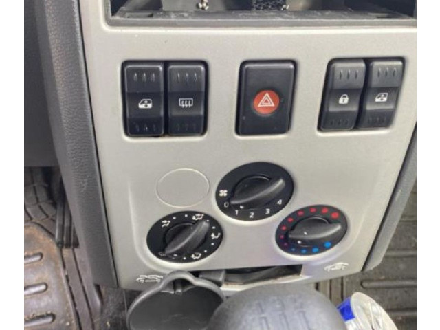 Зеркало электрическое Dacia Logan I 2004 - 2012 года