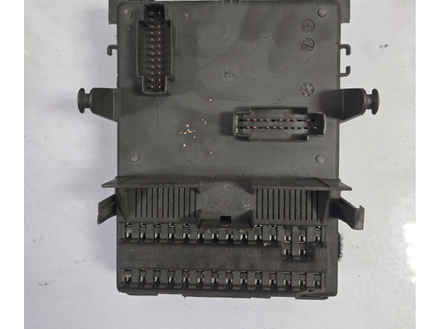 Pojistková skříňka 8200371614, 318056117 Renault Espace - Grand espace IV 2008