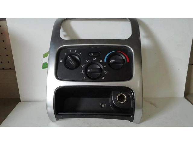 Блок управления климат-контролем K55037533AE   Jeep Cherokee III KJ