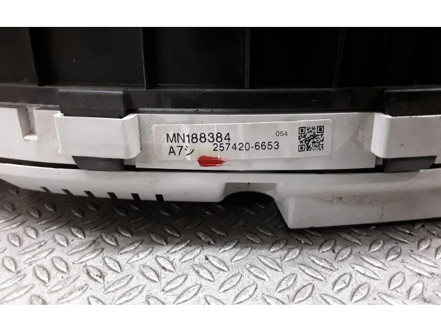 Панель приборов MN188384 Mitsubishi Grandis