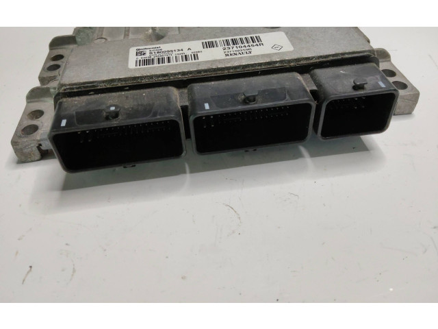 Блок управления двигателя 237104454R, S180095134A Dacia Duster