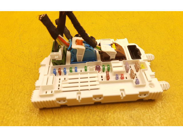 Блок предохранителей 9846631580, 9695078080 Citroen C5 X