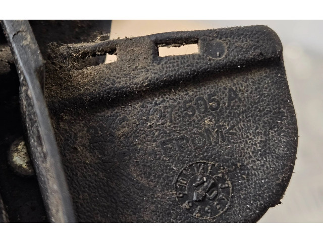 Zámek zadních dveří 2K0827505A Volkswagen Caddy 2019