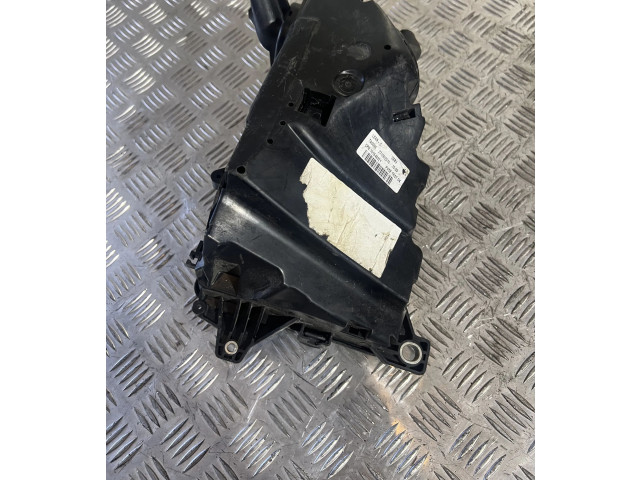 Блок предохранителей  31398000, 31398001   Volvo XC90    