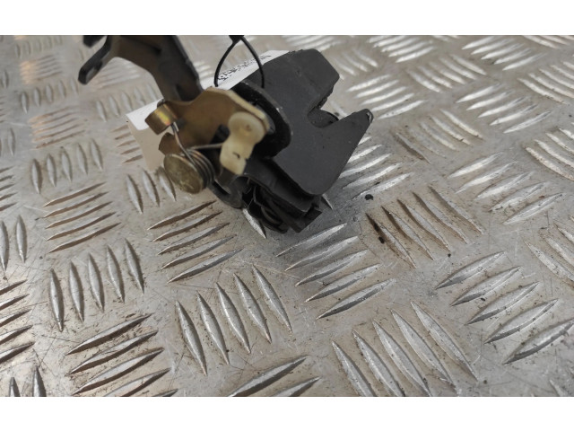 Zámek zadních dveří Volkswagen Caddy 2007