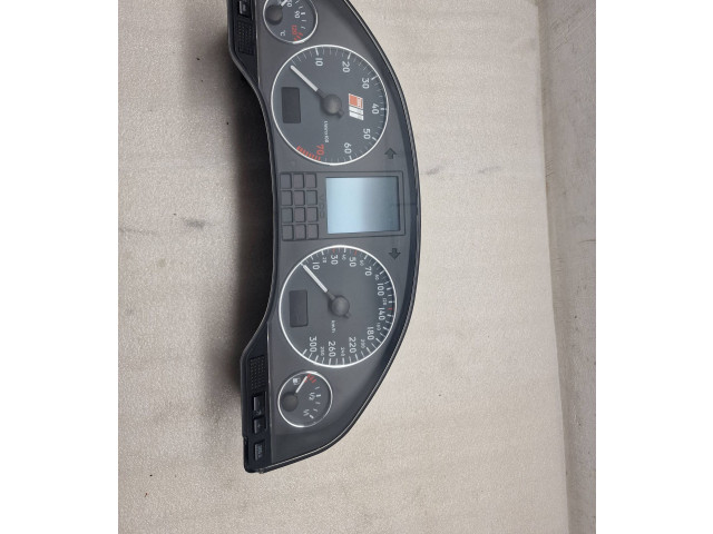 Píst 81117764   Audi A8 S8 D2 4D     