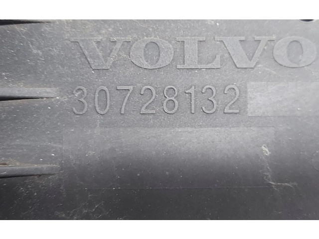 Блок предохранителей 30728132   Volvo XC90    