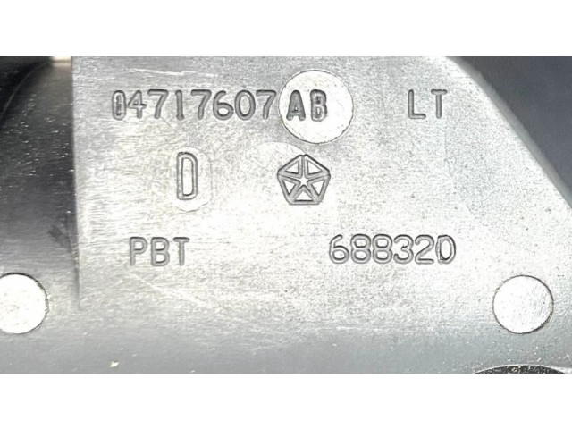 Электрический двигатель для открытия форточки в кузове