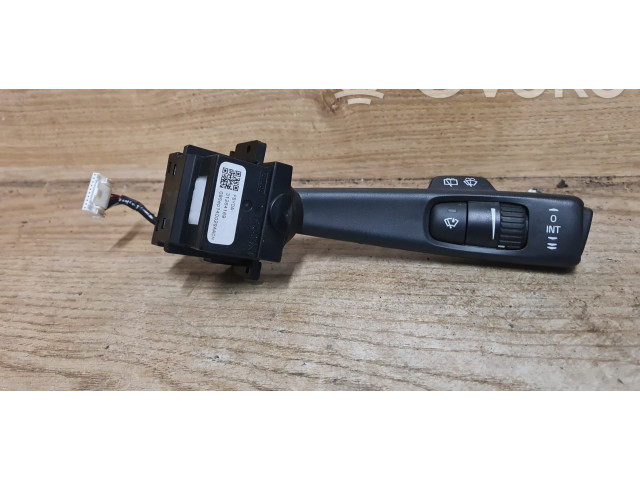 Ручка стеклоочистителей 31264169   Volvo V70