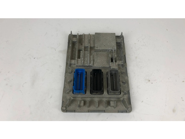 Блок управления двигателя 12686058, 039045703 Chevrolet Camaro