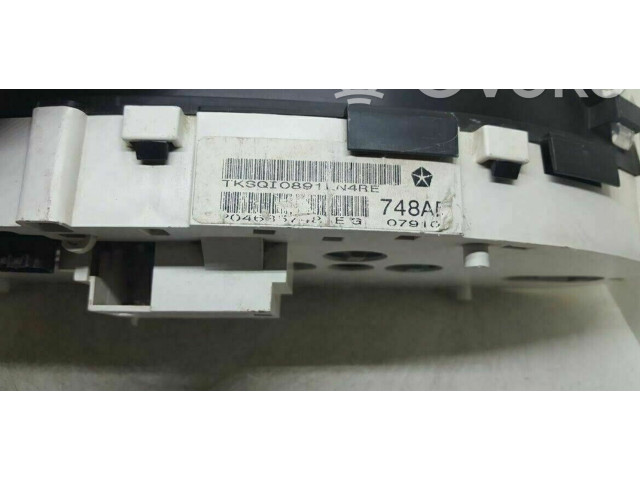 Панель приборов Chrysler Grand Voyager IV