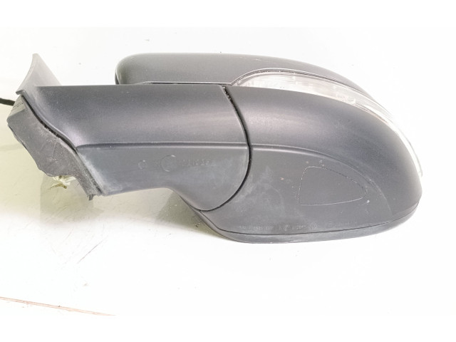 Зеркало электрическое Volkswagen Touran II 2010 - 2016 года