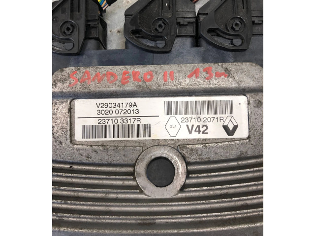 Řídící jednotka 237103317R Renault Sandero II 2013
