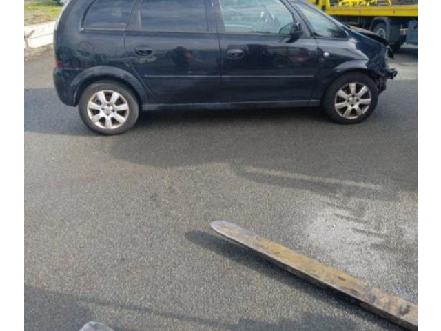 Моторчик дворников     Opel Meriva A