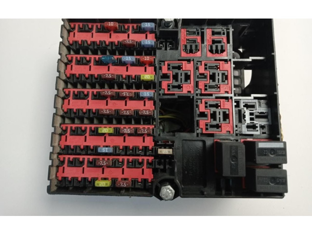 Блок предохранителей C5FG2570E   Ford Transit -  Tourneo Connect    