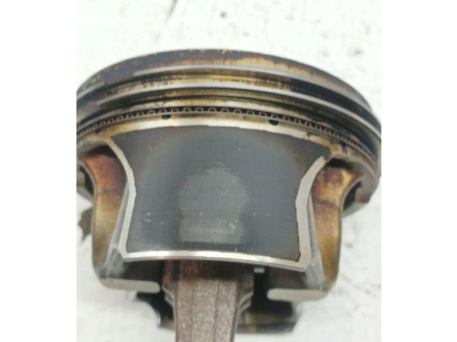  Поршень с шатуном  82LJ99X, TFSI  Audi A3 S3 8V  