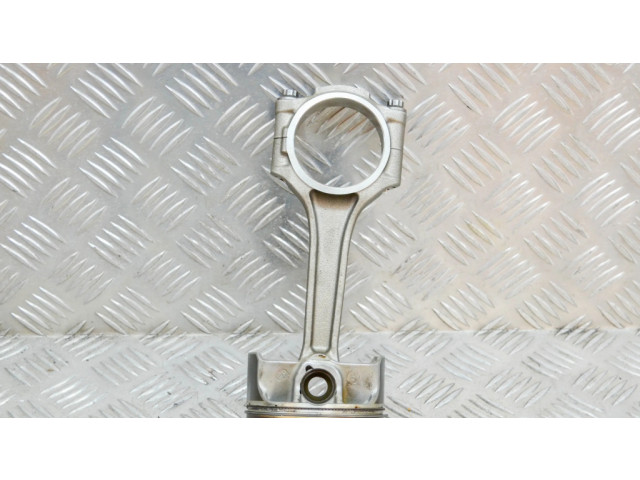  Поршень F160AM 326368, 288525  Maserati Ghibli для бензинового двигателя 3.0