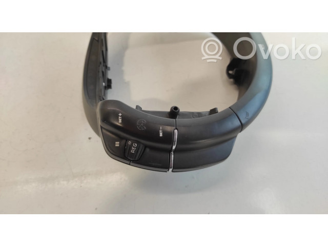 Мултифункционный включатель управления / ручка